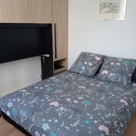 Appartement F2 Meuble Centre Ville Brive-la-Gaillarde Extérieur photo