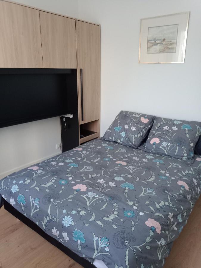 Appartement F2 Meuble Centre Ville Brive-la-Gaillarde Extérieur photo