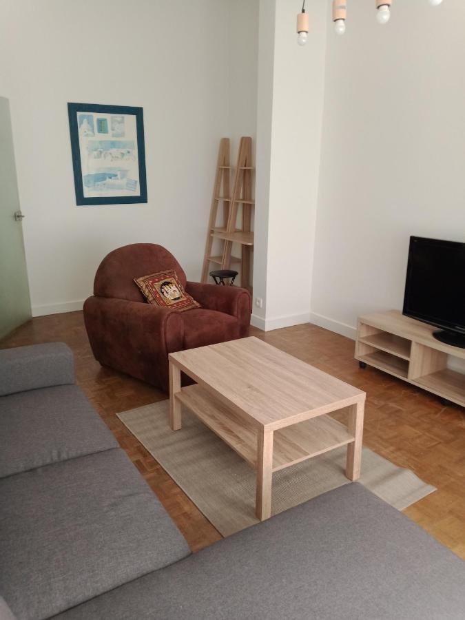Appartement F2 Meuble Centre Ville Brive-la-Gaillarde Extérieur photo